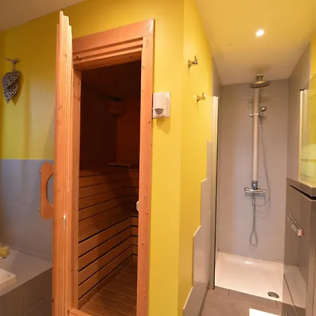 Panoramic Retreat In Malmedy, Cleaning Included בית נופש מאלמדי